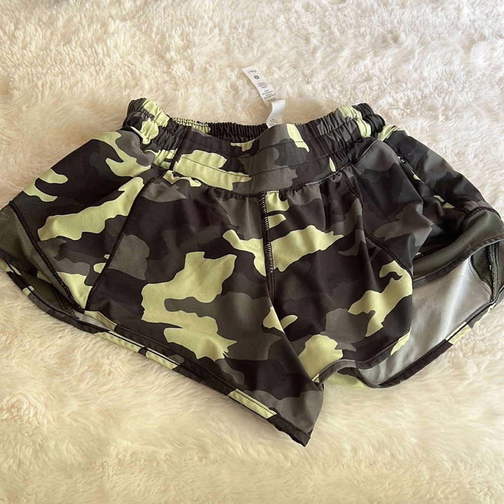 Lululemon Hotty Hot shorts